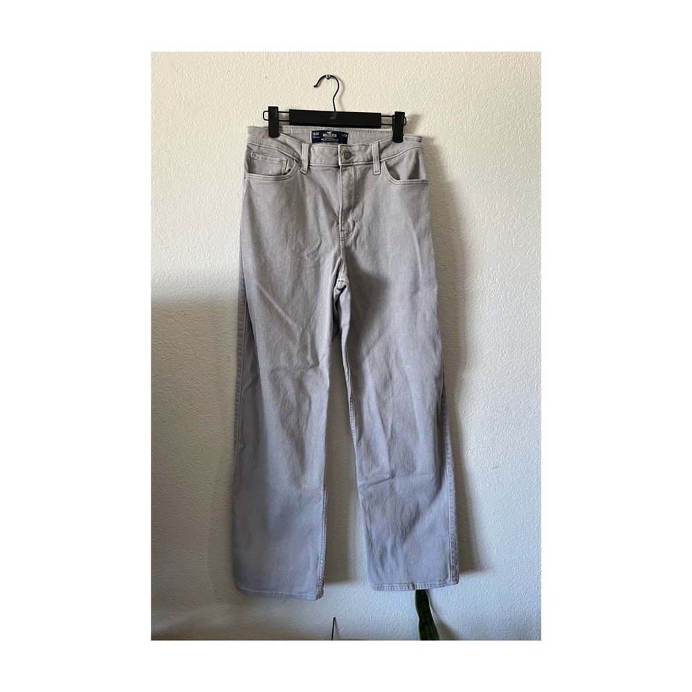 Hollister Women's Ultra High Rise Dad Jeans in Light Grey